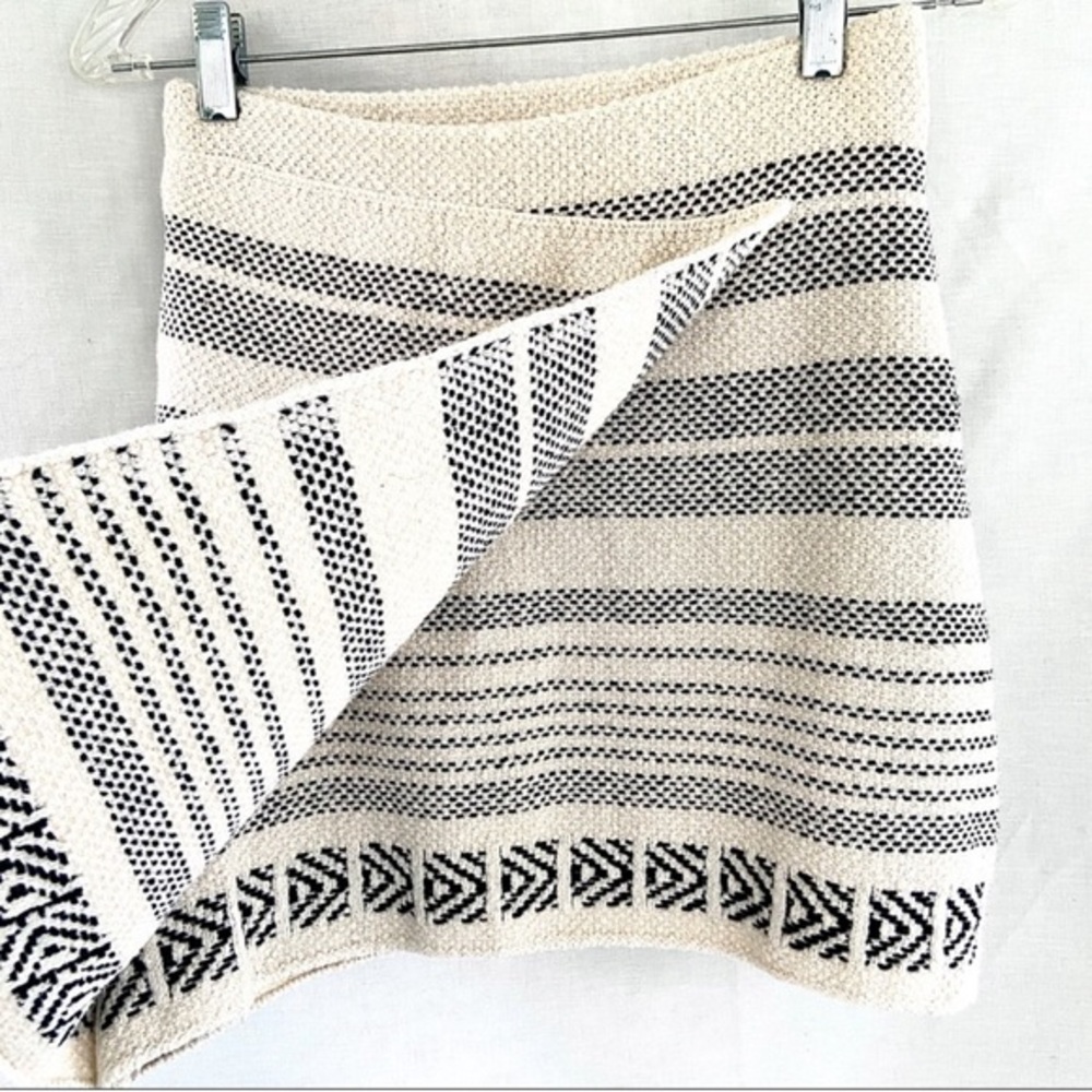 ZARA KNIT ASYMMETRICAL FRONT MINI SKIRT